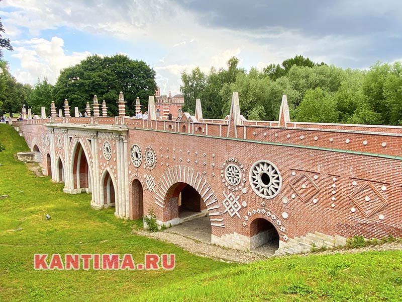 Мост в музее-заповеднике Царицыно